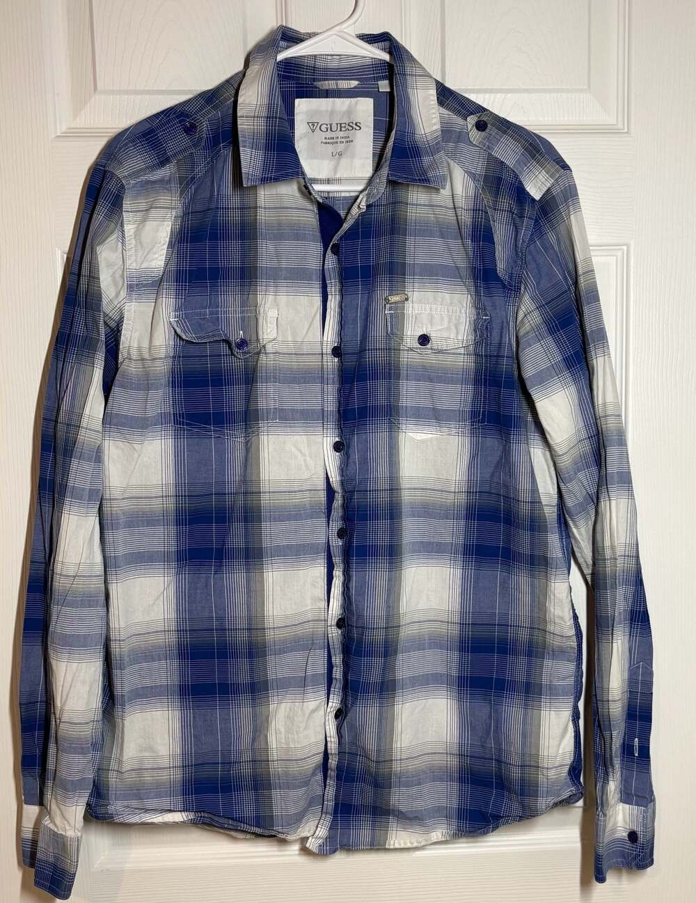 Guess Men's Blue White Plaid Long Sleeve Button-Up Shirt Size Large